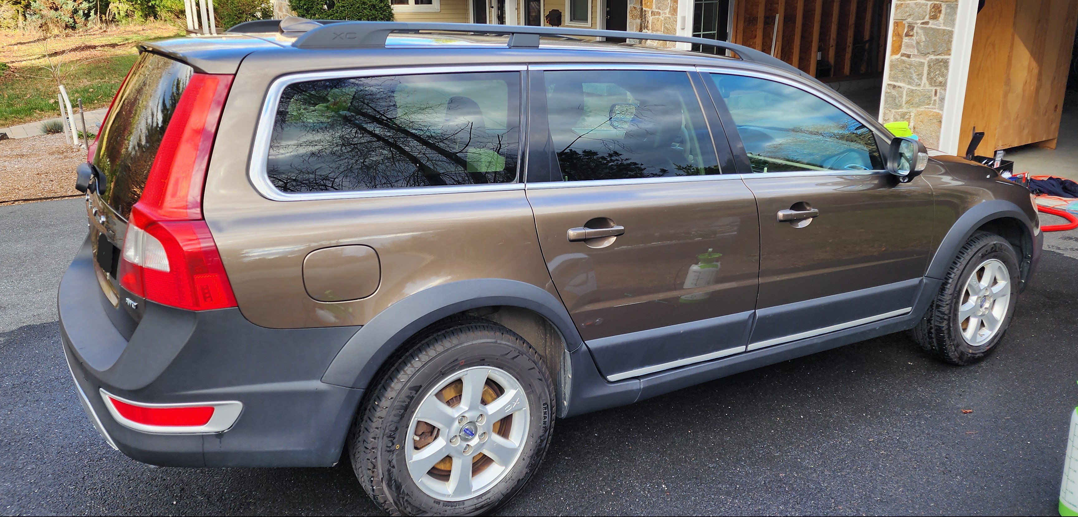 Volvo-Full Exterior Rejuvenation